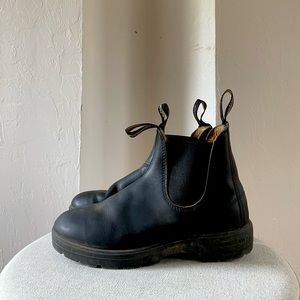 Blundstones - Black